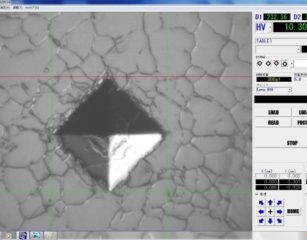 高温マイクロビッカース硬度計　HTM-1200Ⅲ1